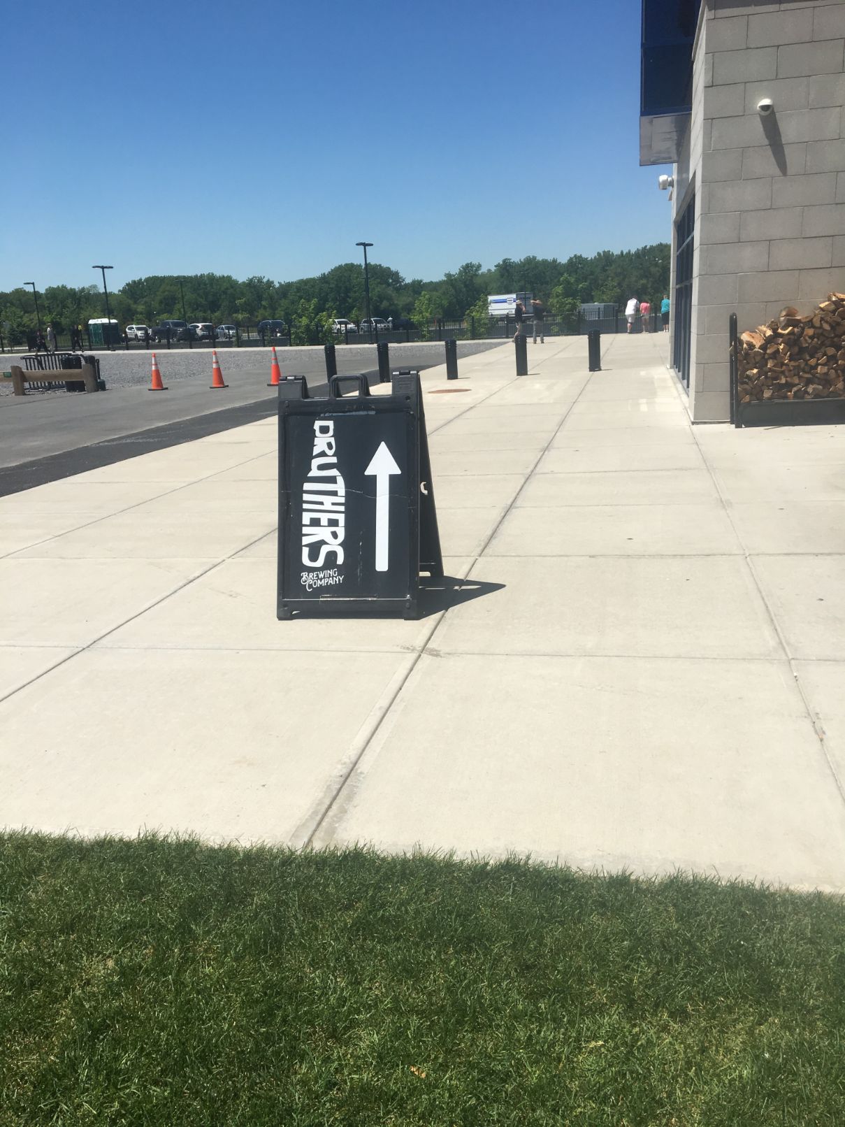 Druthers_Sign.JPG